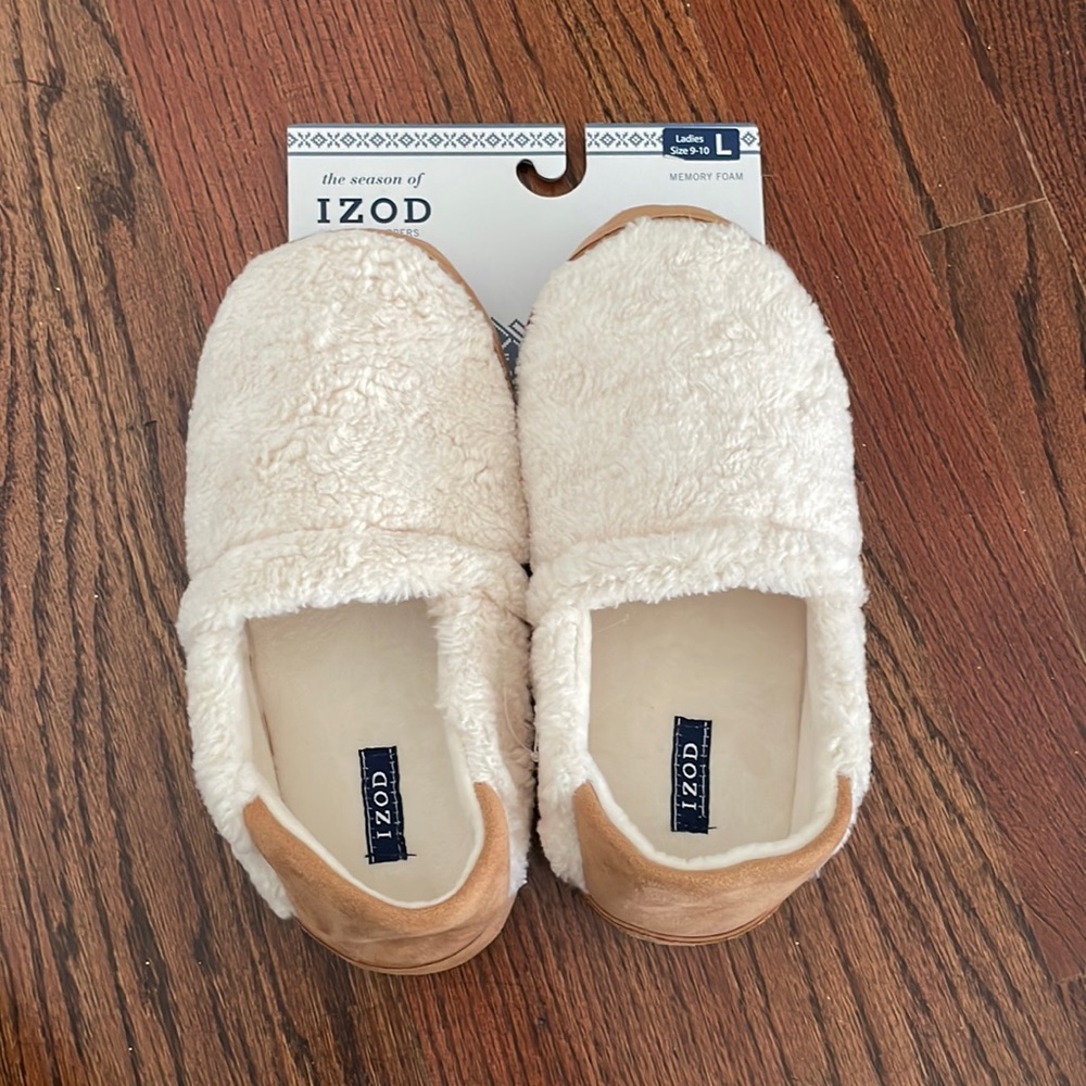 IZOD Memory Foam Slippers (Size 9-10)